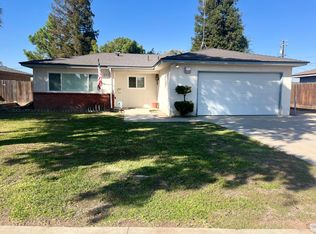 15412 W B St, Kerman, CA 93630