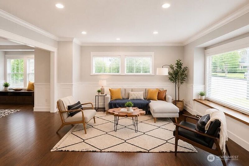 3rd image of 3001 N Proctor Street