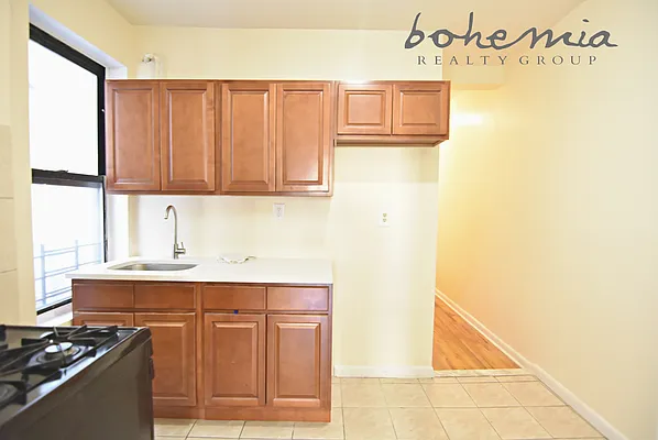 Rented by Bohemia Realty Group | media 3