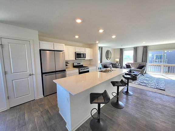 5th image of 884 Briar Glen Ct