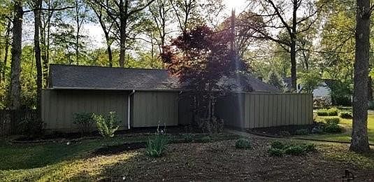 1st image of 208 Heather Dr