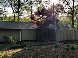 208 Heather Dr, Central, SC 29630