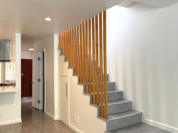4th image of 5820 Yolanda Ave APT 8