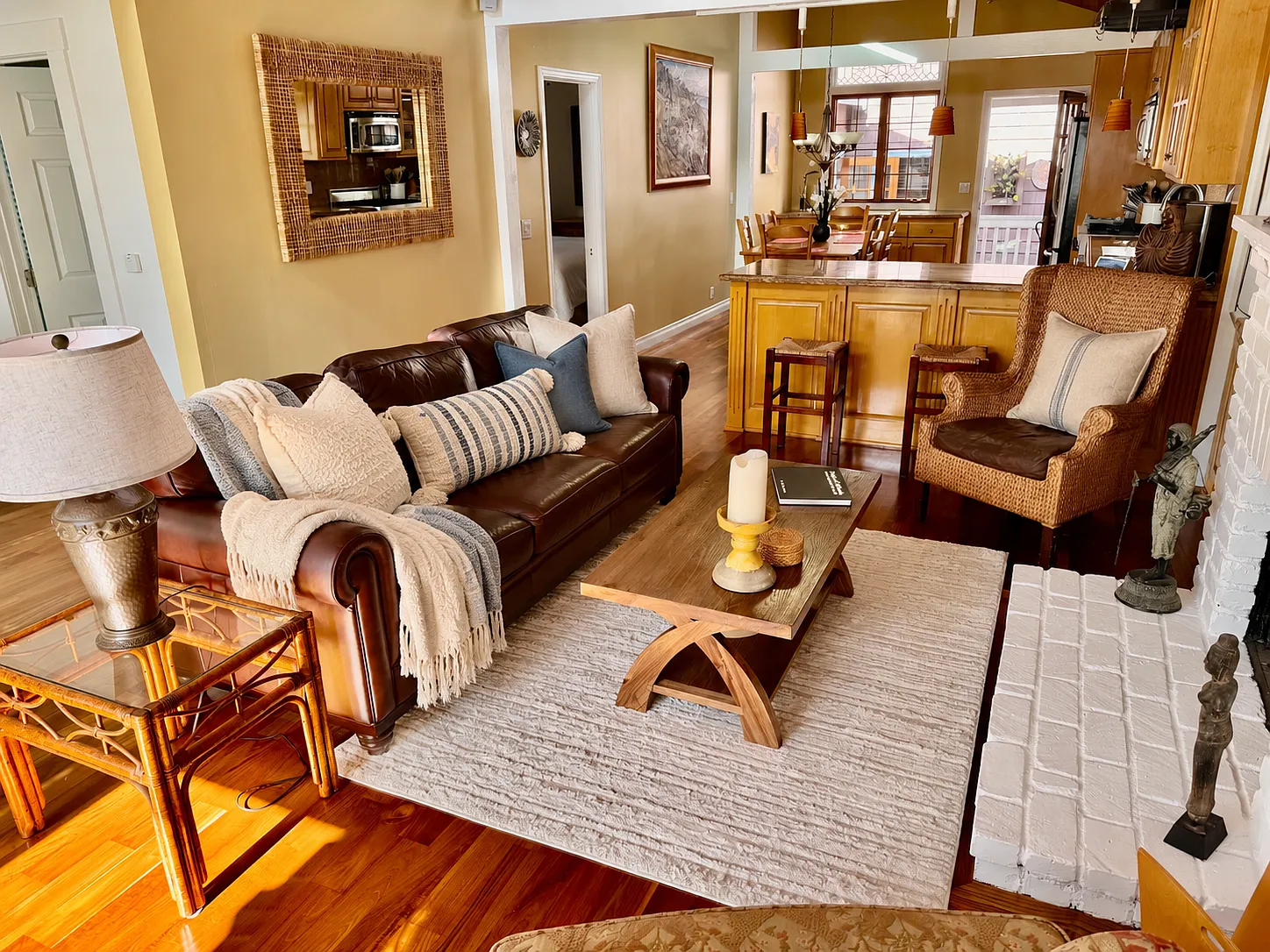 2 bed, 1275 sqft, $8,650 — Photo 3