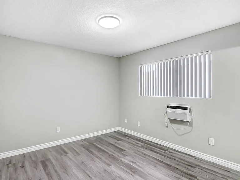 7469 Magnolia Ave. — Photo 10