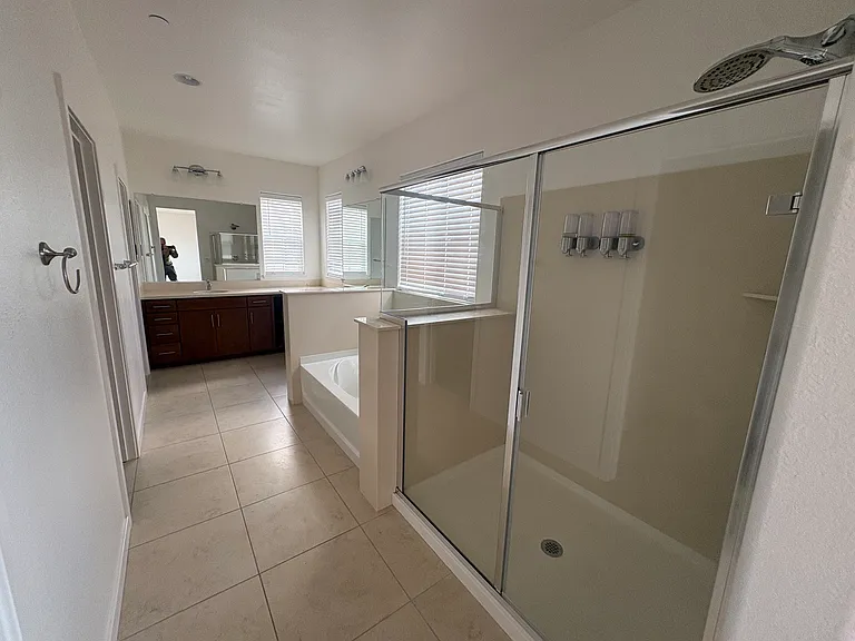 1072 Mariners Dr — Photo 28