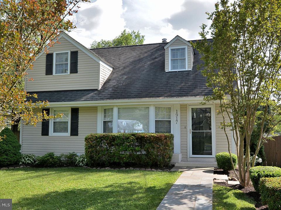 1st image of 1917 Rollins Dr