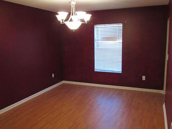 4th image of 10736 Sandy Oaks Dr
