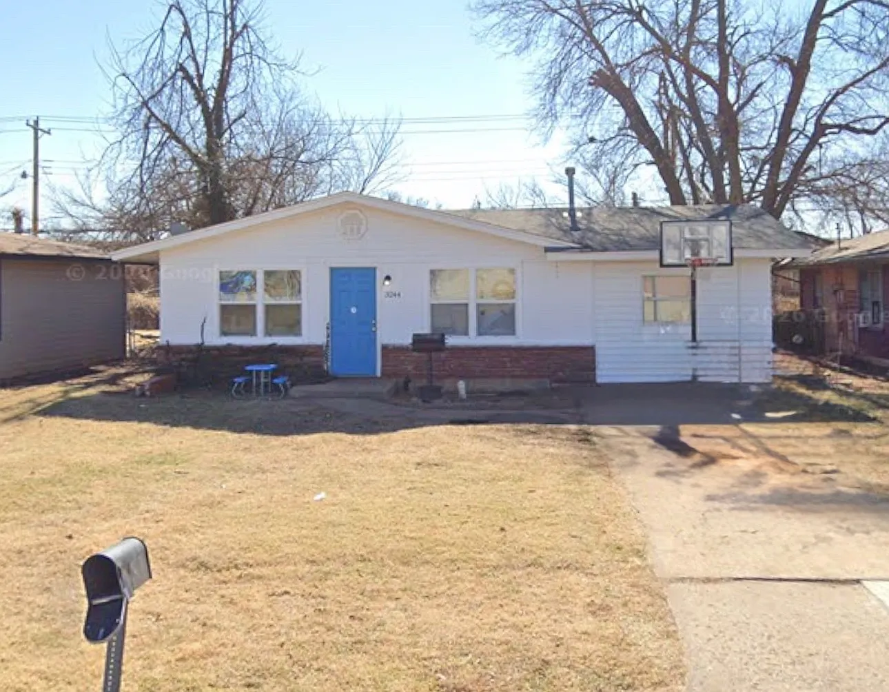 4 bed, 1205 sqft, $1,200 — Photo 1
