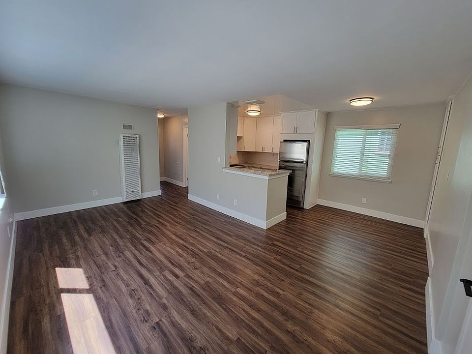 1st image of 122 13th St APT C