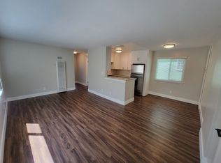 122 13th St APT C, Seal Beach, CA 90740