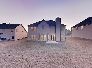 3598 Lake End Dr, Loganville, GA 30052