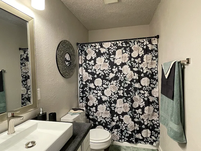 Avenue One10 — Photo 9