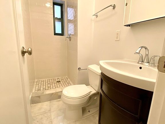 4th image of 527 E 78th St APT 2G