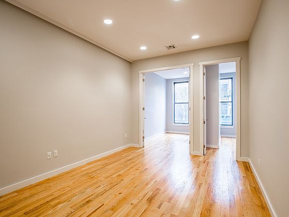 2nd image of 310 Tompkins Ave #A2