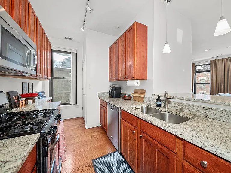 1434 N Bosworth Ave — Photo 50