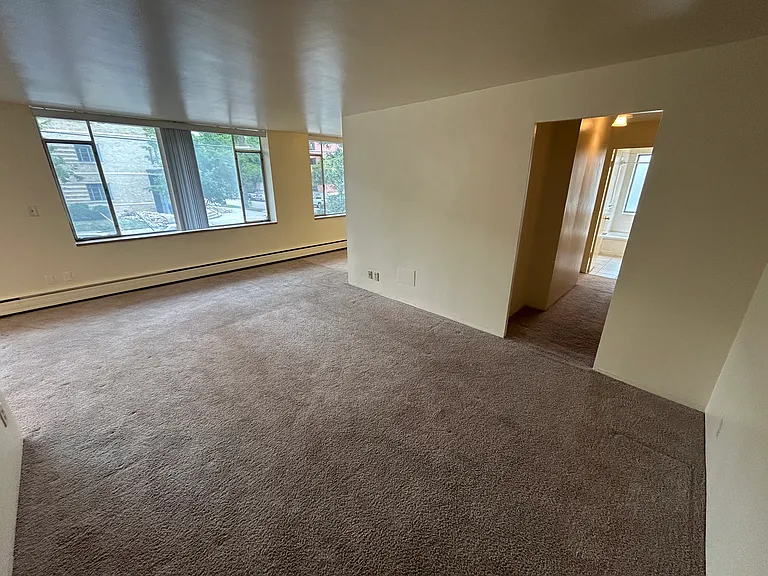 Executive House — Photo 22