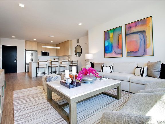 3rd image of 333 Warner Ave #215