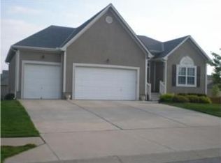 515 E Ash St, Raymore, MO 64083
