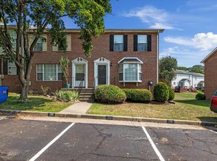 214 Waterford Ln, Winchester, VA 22602