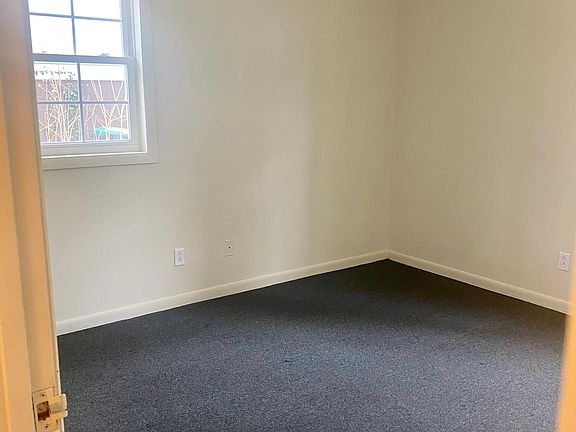 5th image of 303 Paton St #B