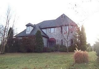 1st image of 7227 Edenborough Ct NW