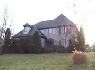7227 Edenborough Ct NW, Lancaster, OH 43130