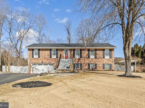 2nd image of 7043 Westmoreland Dr