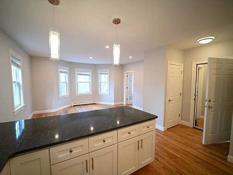 19 Roberts St #3 — Photo 5