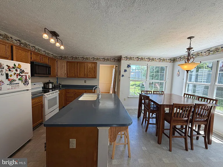 407 Tamarack Cir — Photo 11