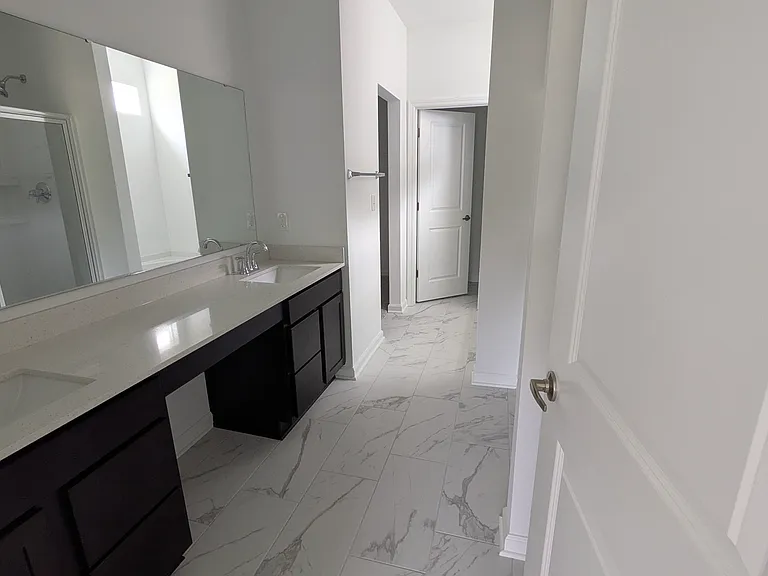 6310 Lobelia Ct — Photo 6