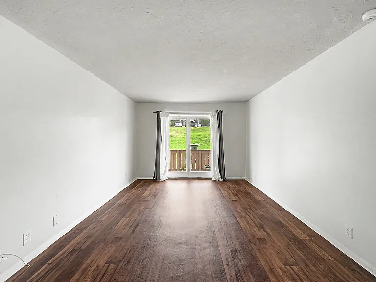 709 Ashlawn Pl — Photo 11
