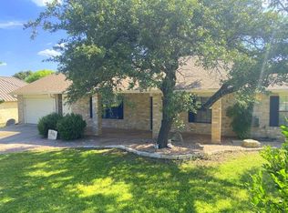 206 Red Oak Ln, Ingram, TX 78025