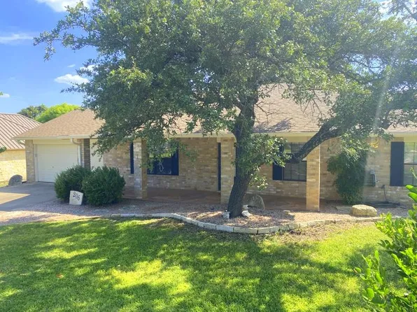 206 Red Oak Ln, Ingram, TX 78025