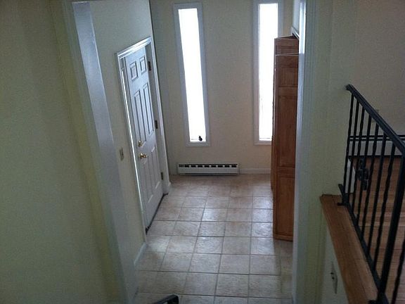 NEW FAIRFIELD RAISED RANCH