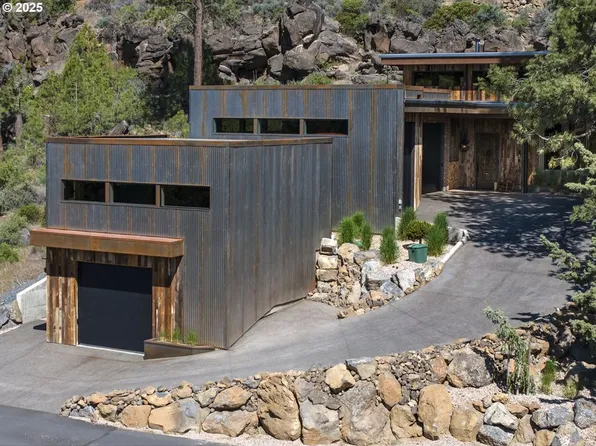 19476 SW Century Dr, Bend, OR 97702