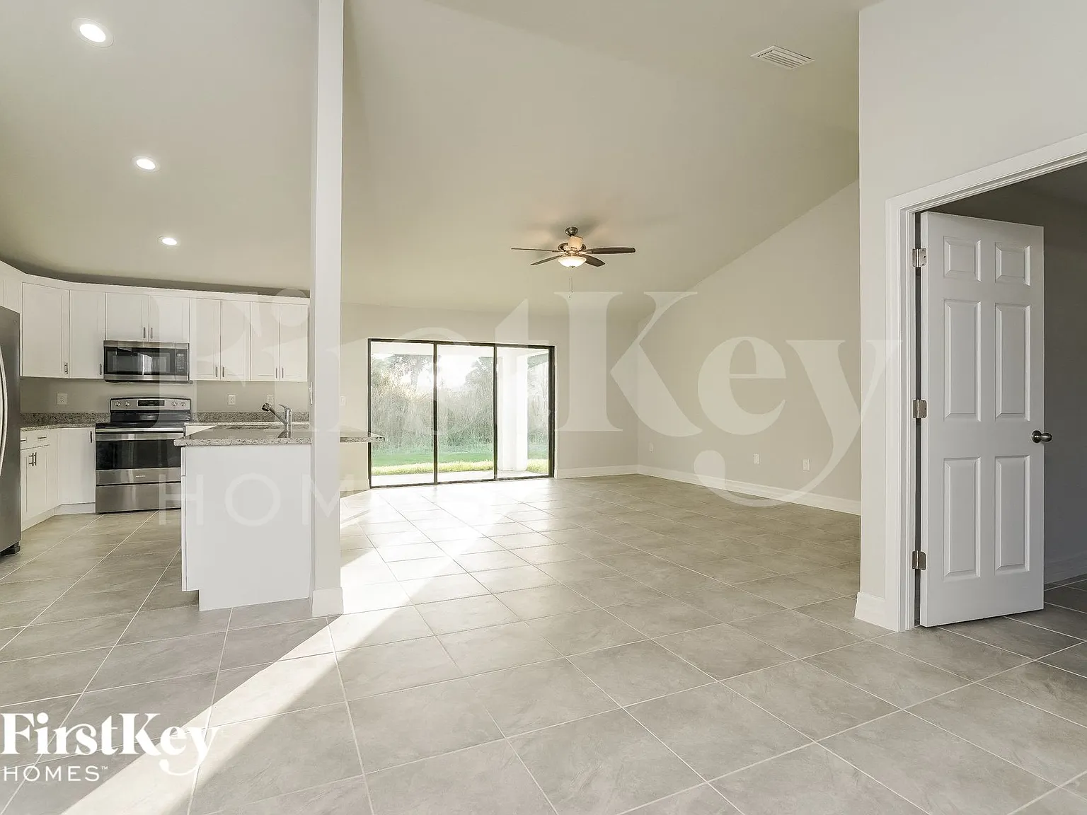 4 bed, 2.0 bath, 1672 sqft, $1,740 — Photo 3