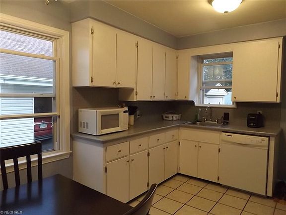 3rd image of 1391 Genesee Ave