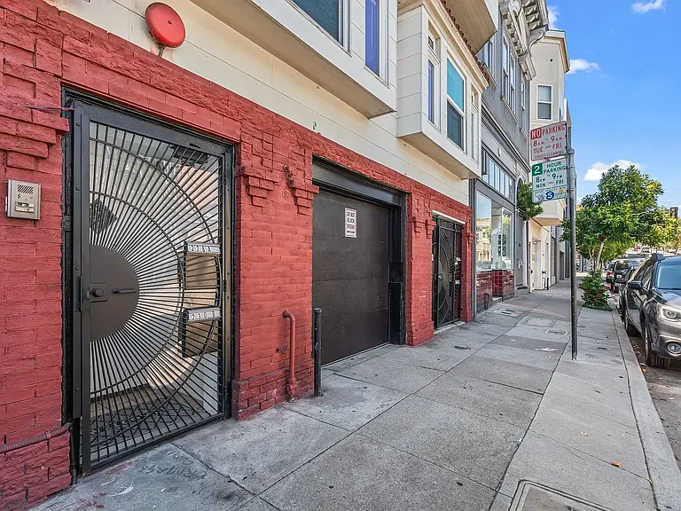 230 Guerrero St #B — Photo 2
