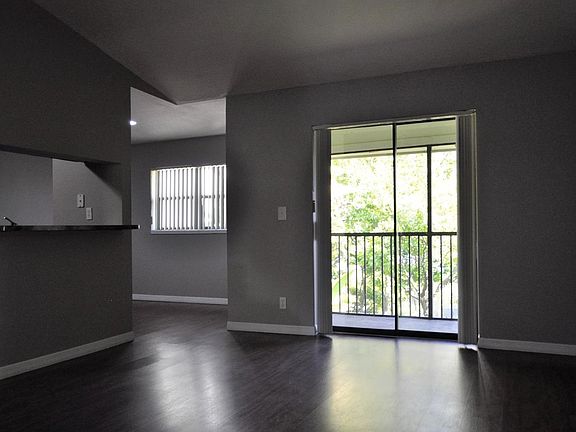 4th image of 4054 NW 87th Ave #14045