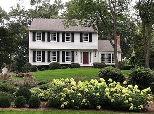 110 Village Pond Rd, Guilford, CT 06437