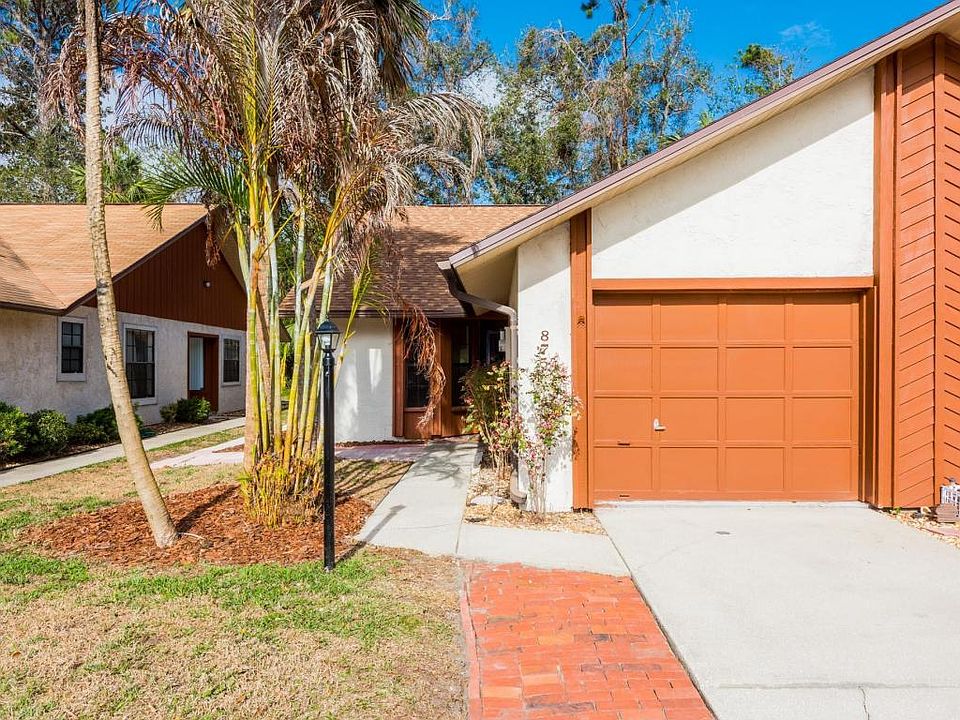 1st image of 875 Stonybrook Cir