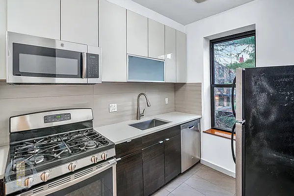 Rented by EXR | media 4