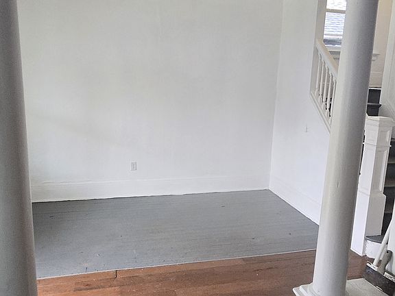 5th image of 814 Buffalo St