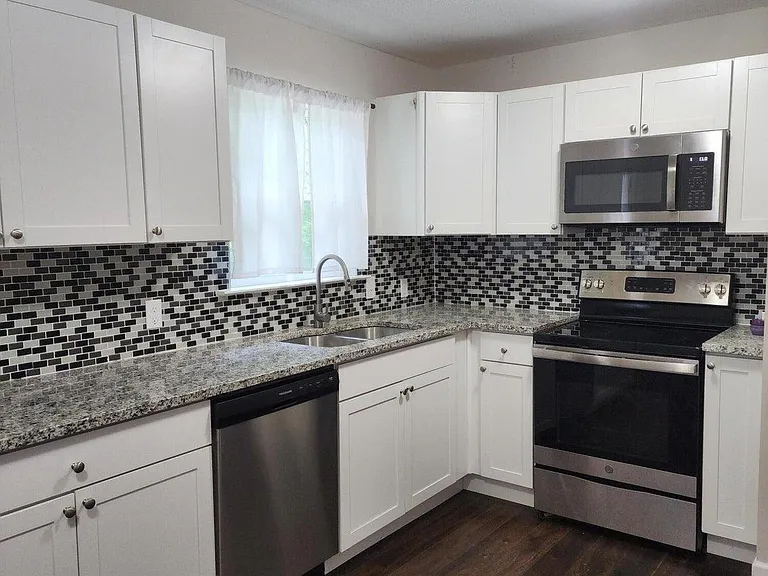 4074 W Freedom Cir — Photo 2