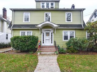 60 Park Ave, Port Washington, NY 11050