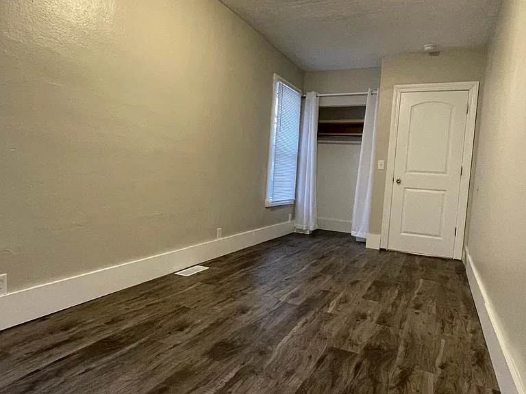6105 N Detroit Ave — Photo 13