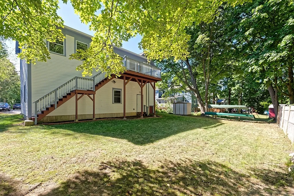 3 bed, 1300 sqft, $3,900 — Photo 2