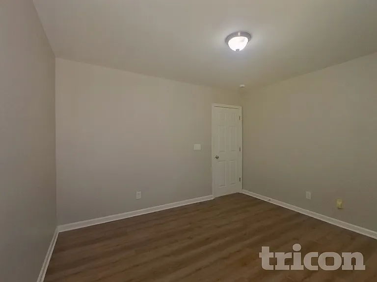 11035 Elven Dr — Photo 19