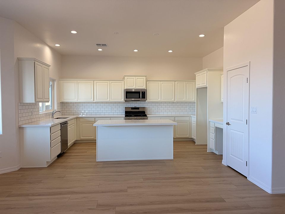 1st image of 3440 W 36th St
